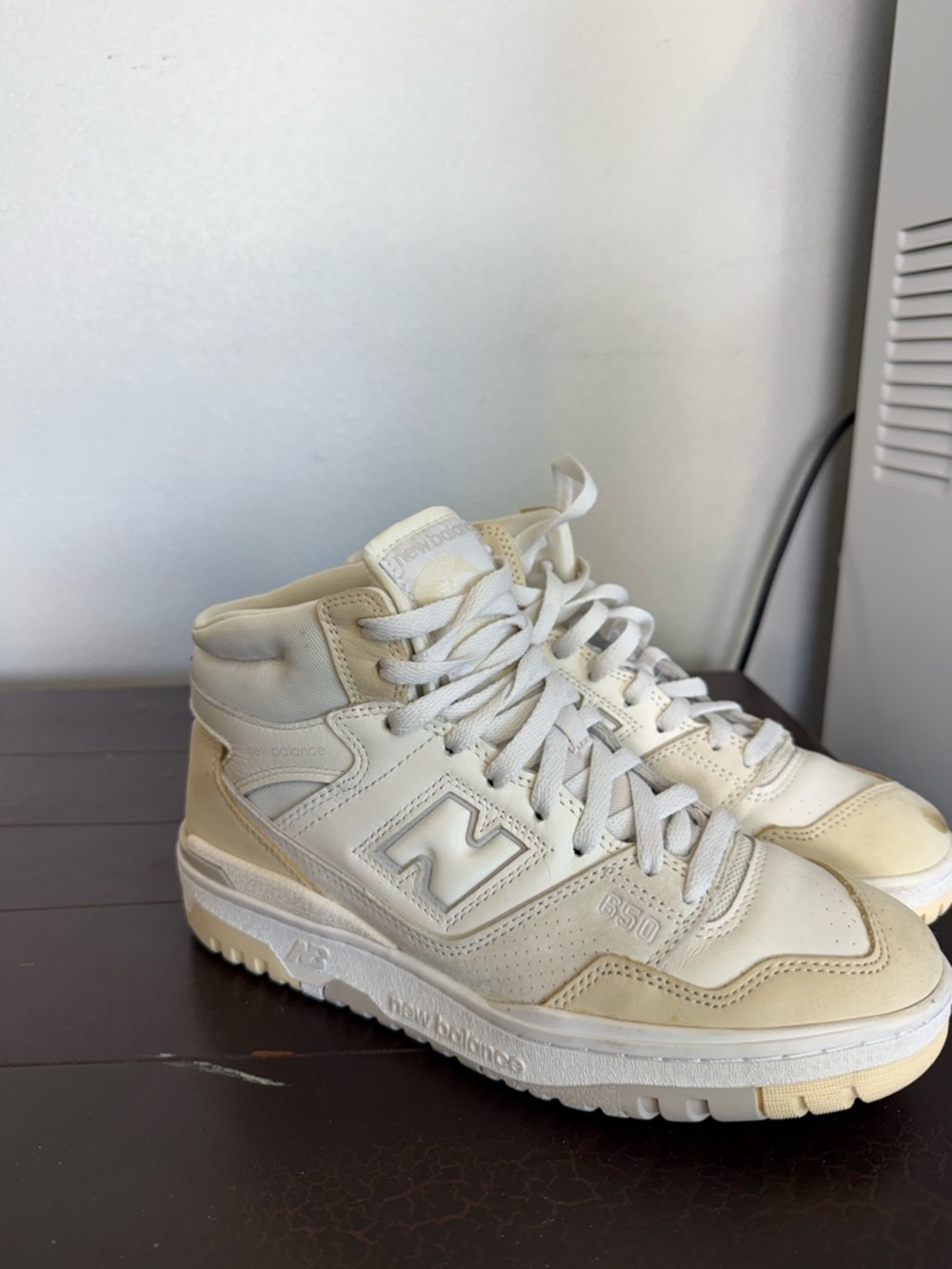New Balance 650 R Cream White High-Top Size 8.5 Men’s